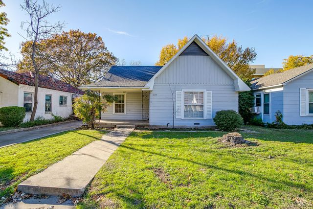 3224 Cockrell Avenue, Fort Worth, TX 76109