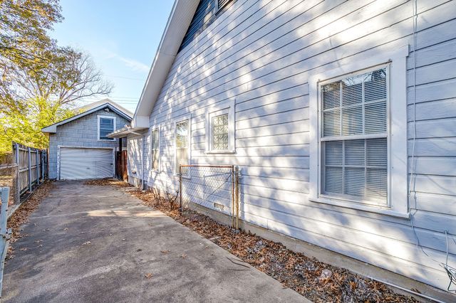 3224 Cockrell Avenue, Fort Worth, TX 76109