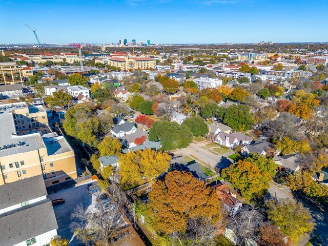 3224 Cockrell Avenue, Fort Worth, TX 76109
