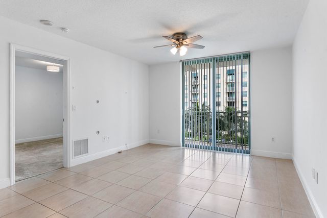 610 CLEMATIS Street 527, West Palm Beach, FL 33401