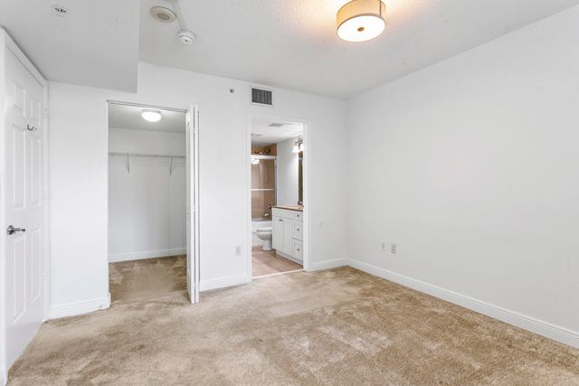 610 CLEMATIS Street 527, West Palm Beach, FL 33401