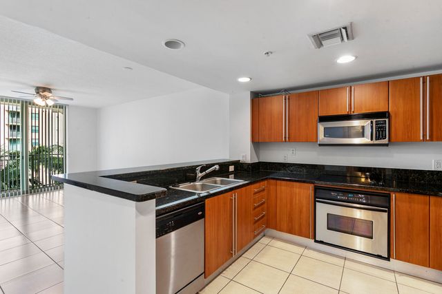 610 CLEMATIS Street 527, West Palm Beach, FL 33401