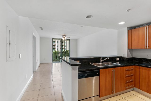 610 CLEMATIS Street 527, West Palm Beach, FL 33401