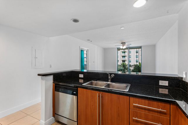610 CLEMATIS Street 527, West Palm Beach, FL 33401