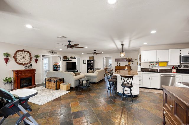 552 Private Road 3310, Clarksville, AR 72830