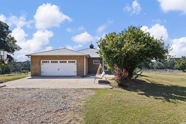 552 Private Road 3310, Clarksville, AR 72830