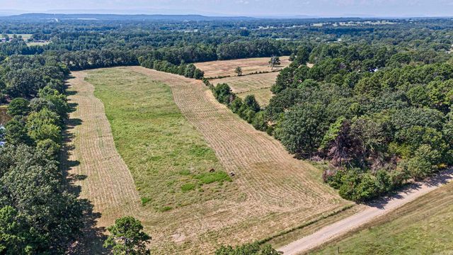 552 Private Road 3310, Clarksville, AR 72830