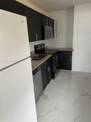 4809 SW 25th St, West Park, FL 33023