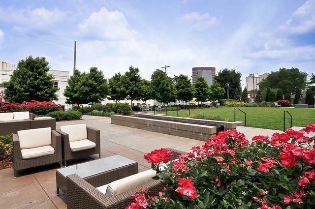 900 20th Ave S Apt 909, Nashville, TN 37212