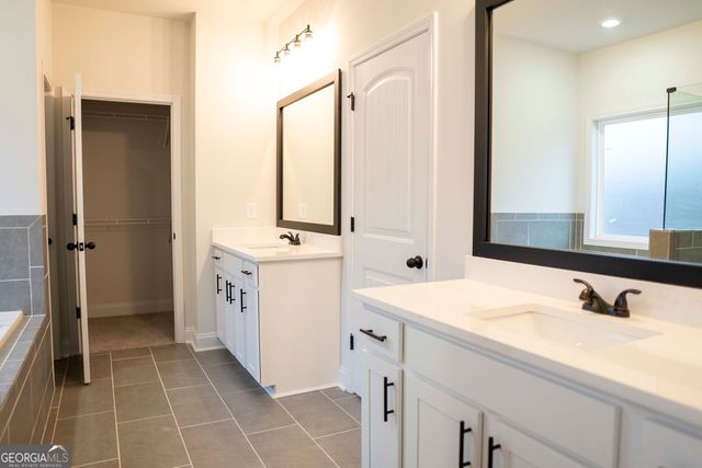 101 Chambers Creek Circle, Bonaire, GA 31005