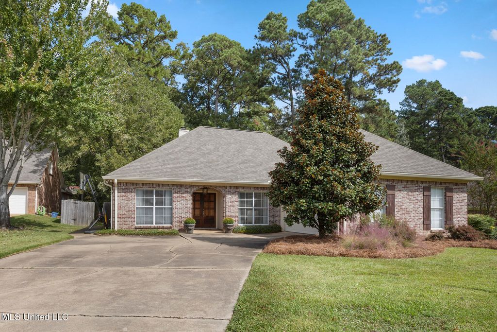 1019 Riverchase North Drive, Brandon, MS 39047