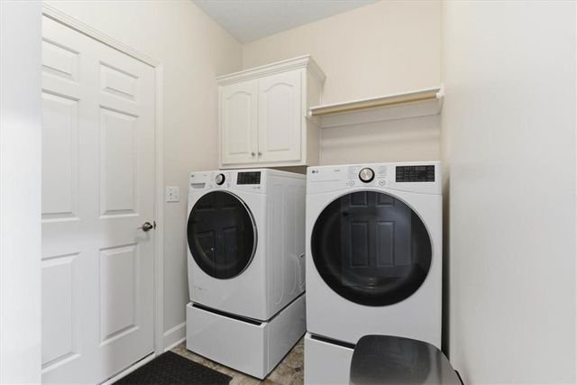 19430 W 98th Street, Lenexa, KS 66220