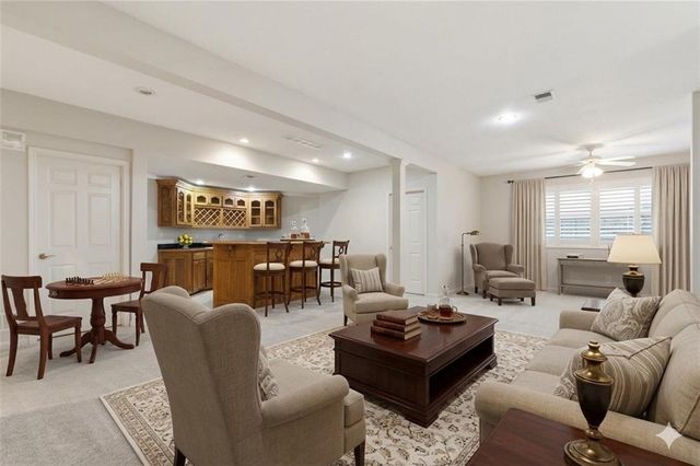 19430 W 98th Street, Lenexa, KS 66220