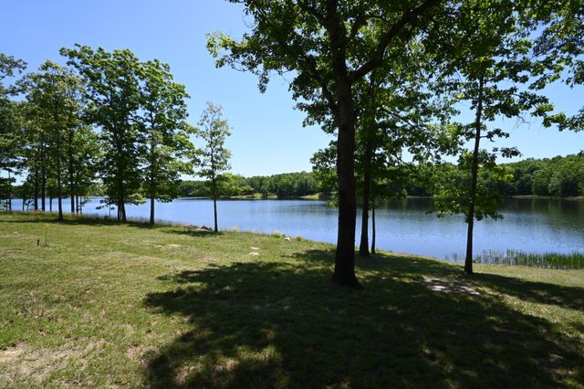 722 Hemlock Ln, Spencer, TN 38585