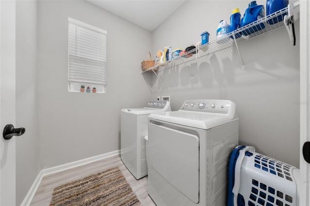 564 HENNEPIN LOOP, Lake Wales, FL 33898