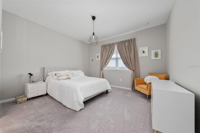 564 HENNEPIN LOOP, Lake Wales, FL 33898