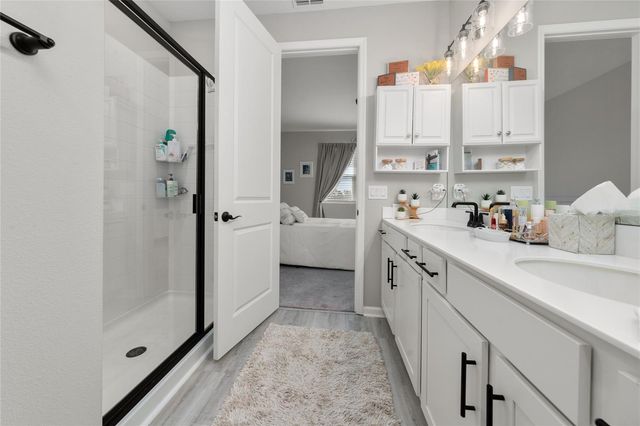 564 HENNEPIN LOOP, Lake Wales, FL 33898