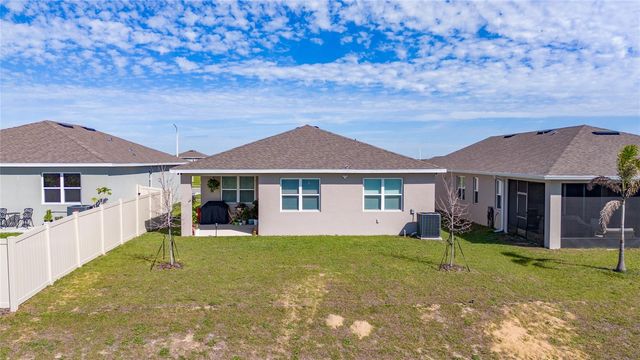 564 HENNEPIN LOOP, Lake Wales, FL 33898