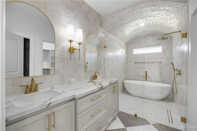 1821 N Mangrove Street, San Juan, TX 78589