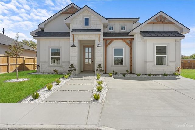 1821 N Mangrove Street, San Juan, TX 78589