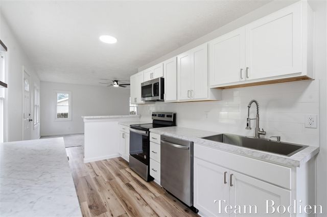 5526 Bedford Street, Portage, MI 49002