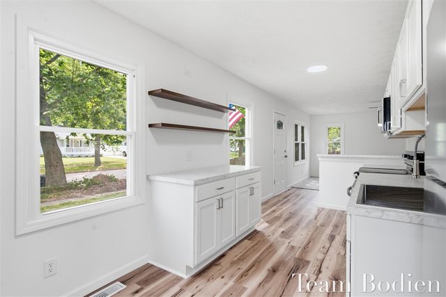 5526 Bedford Street, Portage, MI 49002