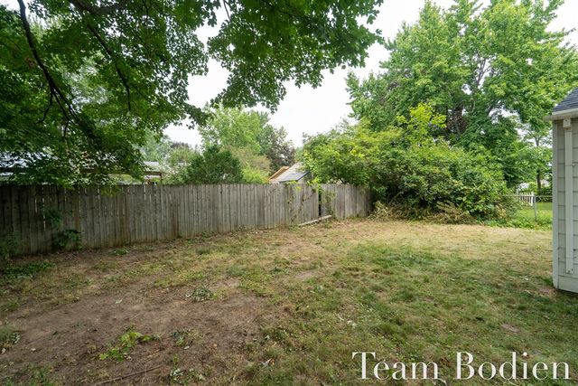 5526 Bedford Street, Portage, MI 49002
