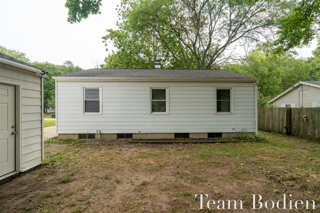 5526 Bedford Street, Portage, MI 49002