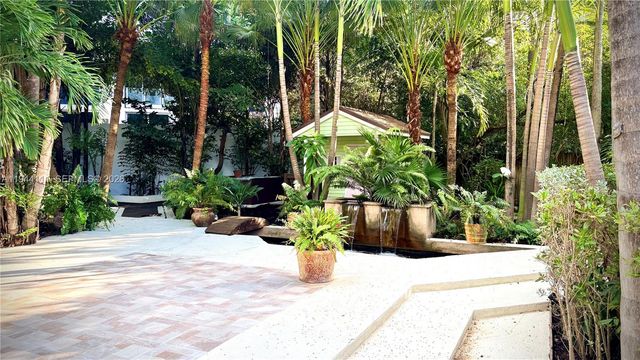 2301 S Miami Ave, Miami, FL 33129