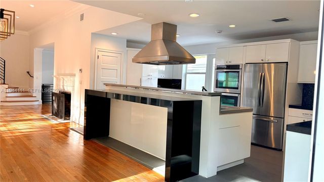 2301 S Miami Ave, Miami, FL 33129