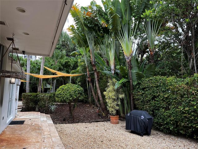 2301 S Miami Ave, Miami, FL 33129