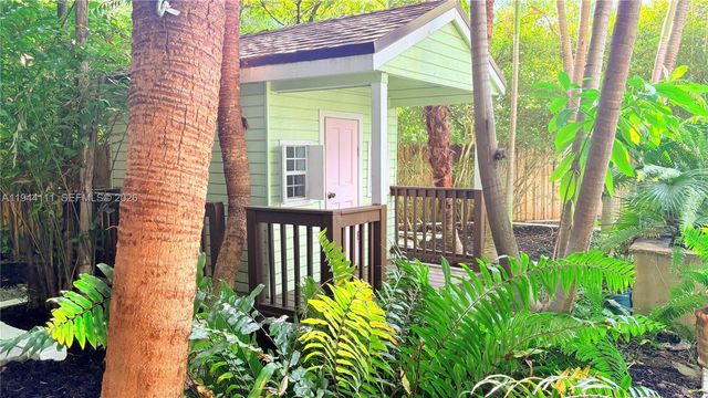 2301 S Miami Ave, Miami, FL 33129