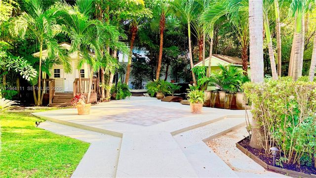 2301 S Miami Ave, Miami, FL 33129