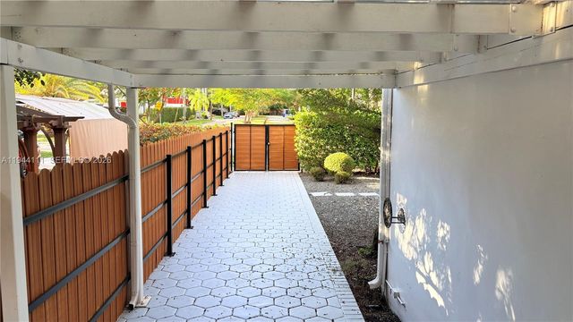 2301 S Miami Ave, Miami, FL 33129