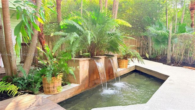 2301 S Miami Ave, Miami, FL 33129