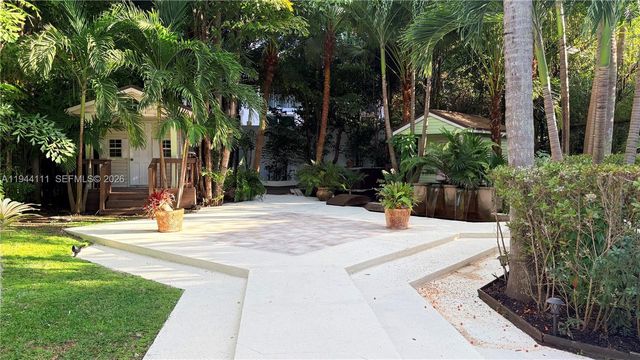 2301 S Miami Ave, Miami, FL 33129