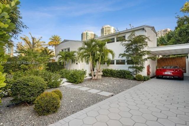 2301 S Miami Ave, Miami, FL 33129