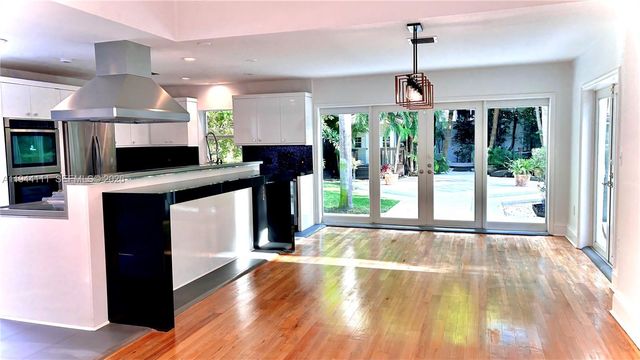 2301 S Miami Ave, Miami, FL 33129