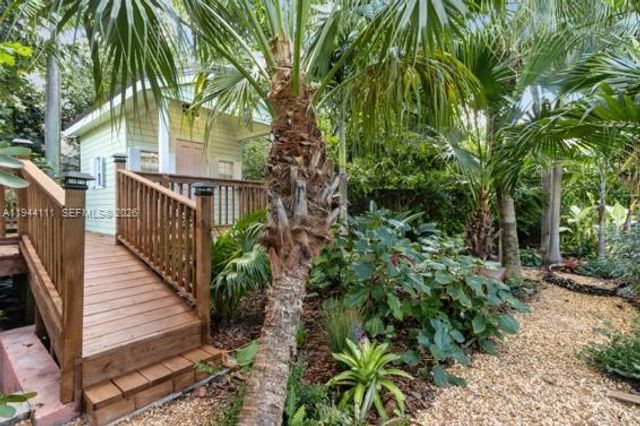 2301 S Miami Ave, Miami, FL 33129