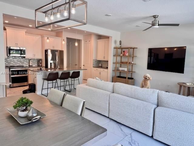 4342 Lago Dr, Pompano Beach, FL 33064