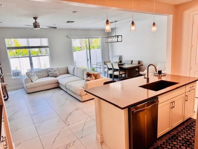 4342 Lago Dr, Pompano Beach, FL 33064