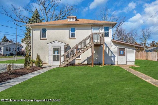 7 Pollys Park Drive, Toms River, NJ 08753