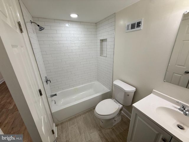 2720 E BIDDLE ST, Baltimore, MD 21213