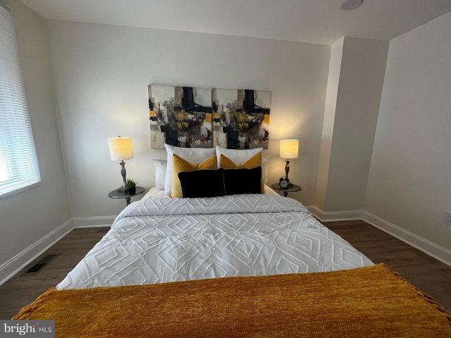 2720 E BIDDLE ST, Baltimore, MD 21213