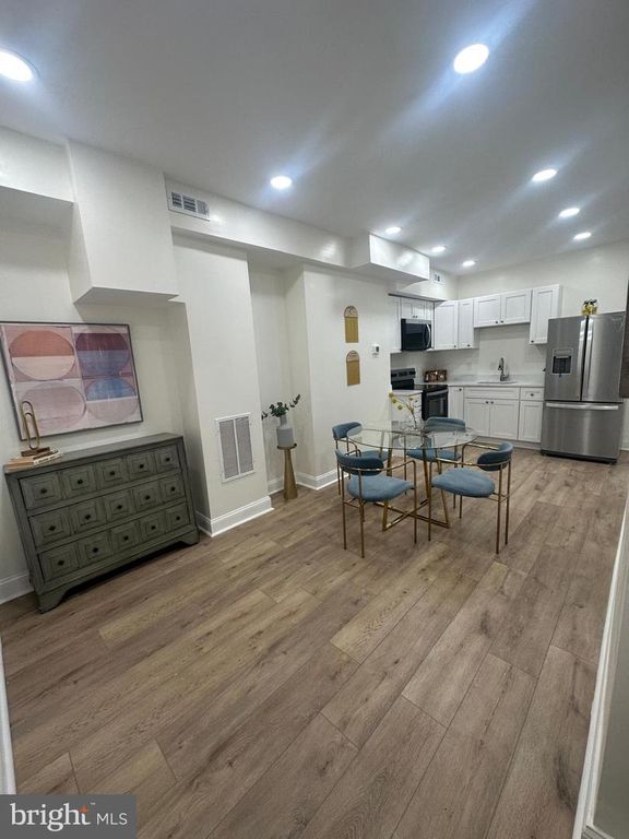 2720 E BIDDLE ST, Baltimore, MD 21213