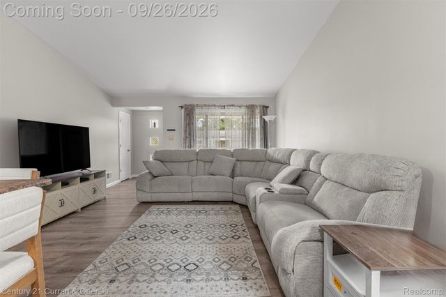 29530 Robert Drive, Livonia, MI 48150