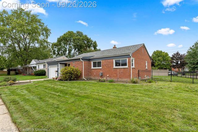 29530 Robert Drive, Livonia, MI 48150