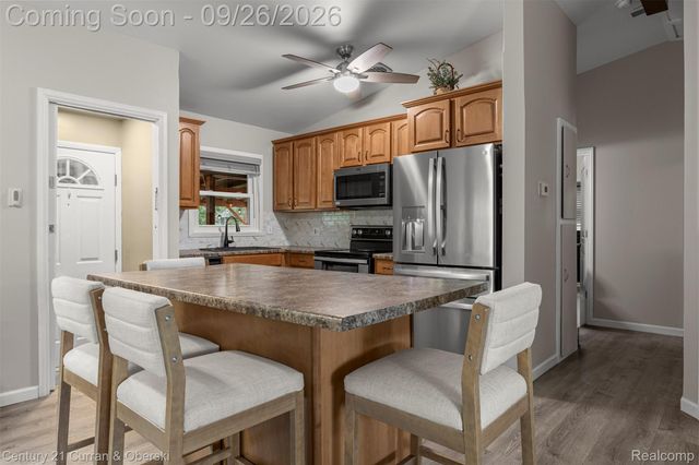 29530 Robert Drive, Livonia, MI 48150
