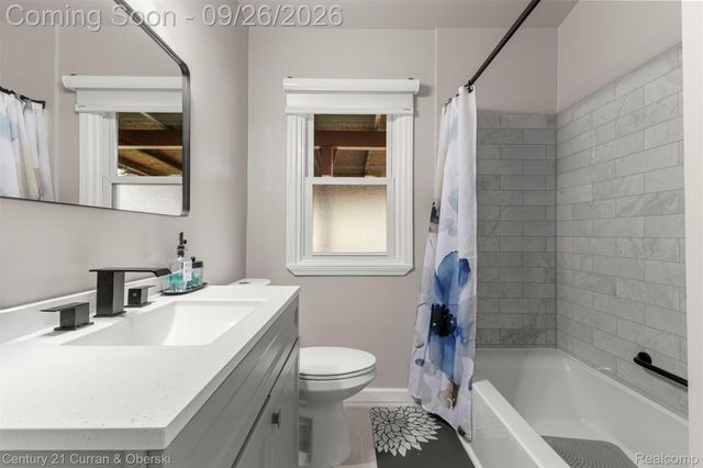 29530 Robert Drive, Livonia, MI 48150