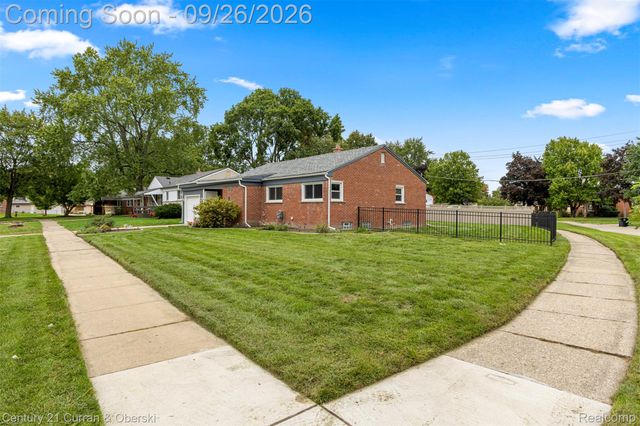 29530 Robert Drive, Livonia, MI 48150
